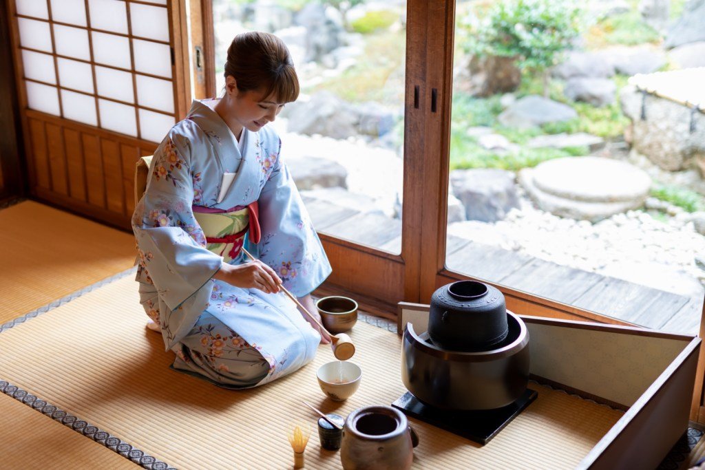 Seating arrangement on tatami in the Grand Tearoom