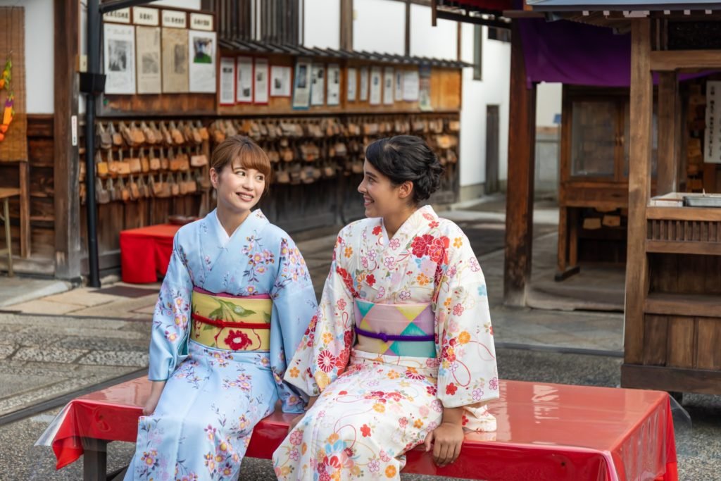 Red benches — our meeting point at Jotoku-ji Temple